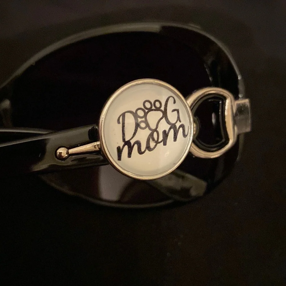 Dog Mom Design Sunglasses ๐ ๐ถ - Picture 1 of 5